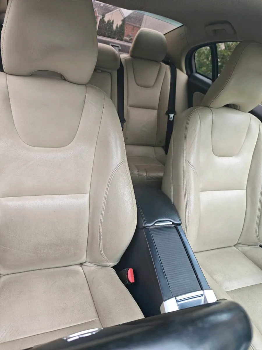Volvo S60 - Image 5