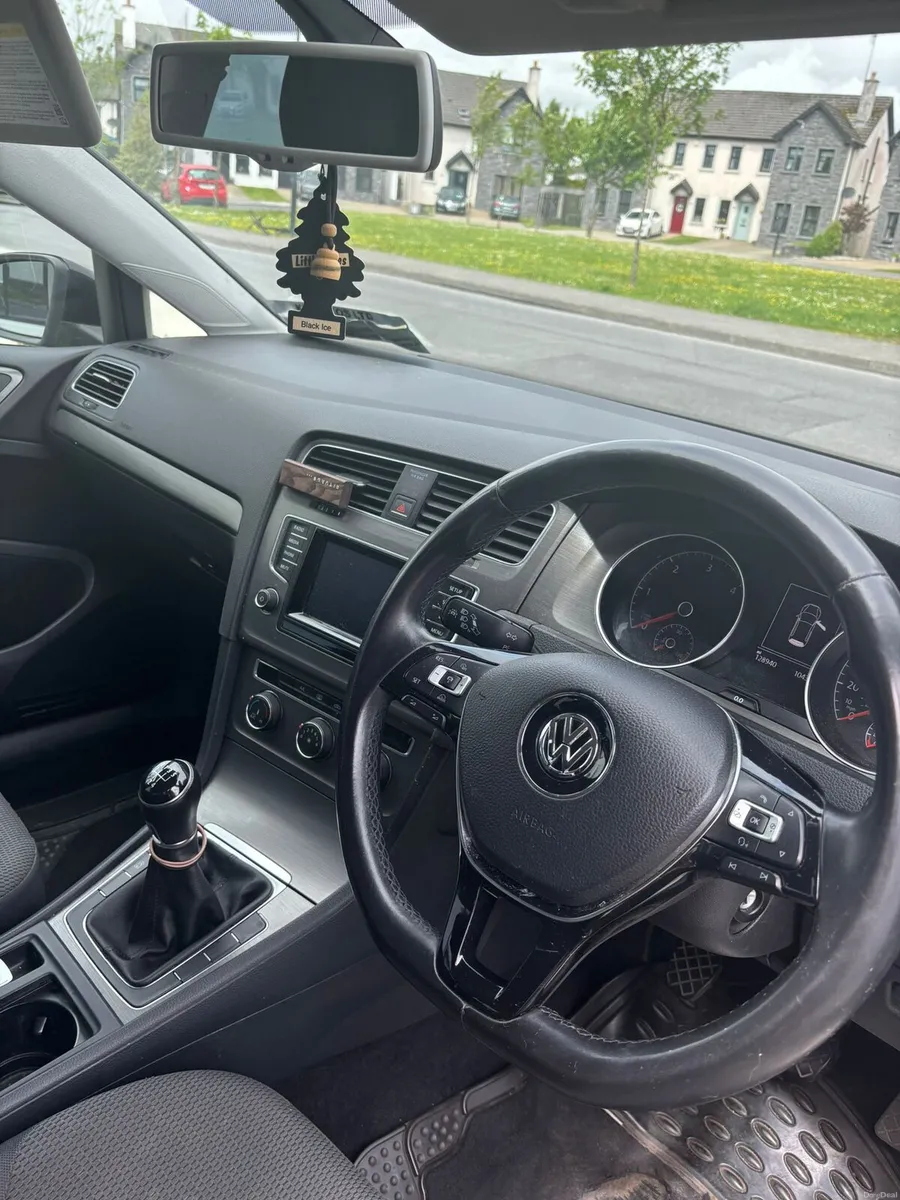 Volkswagen Golf 1.6TDI Bluemotion - Image 3