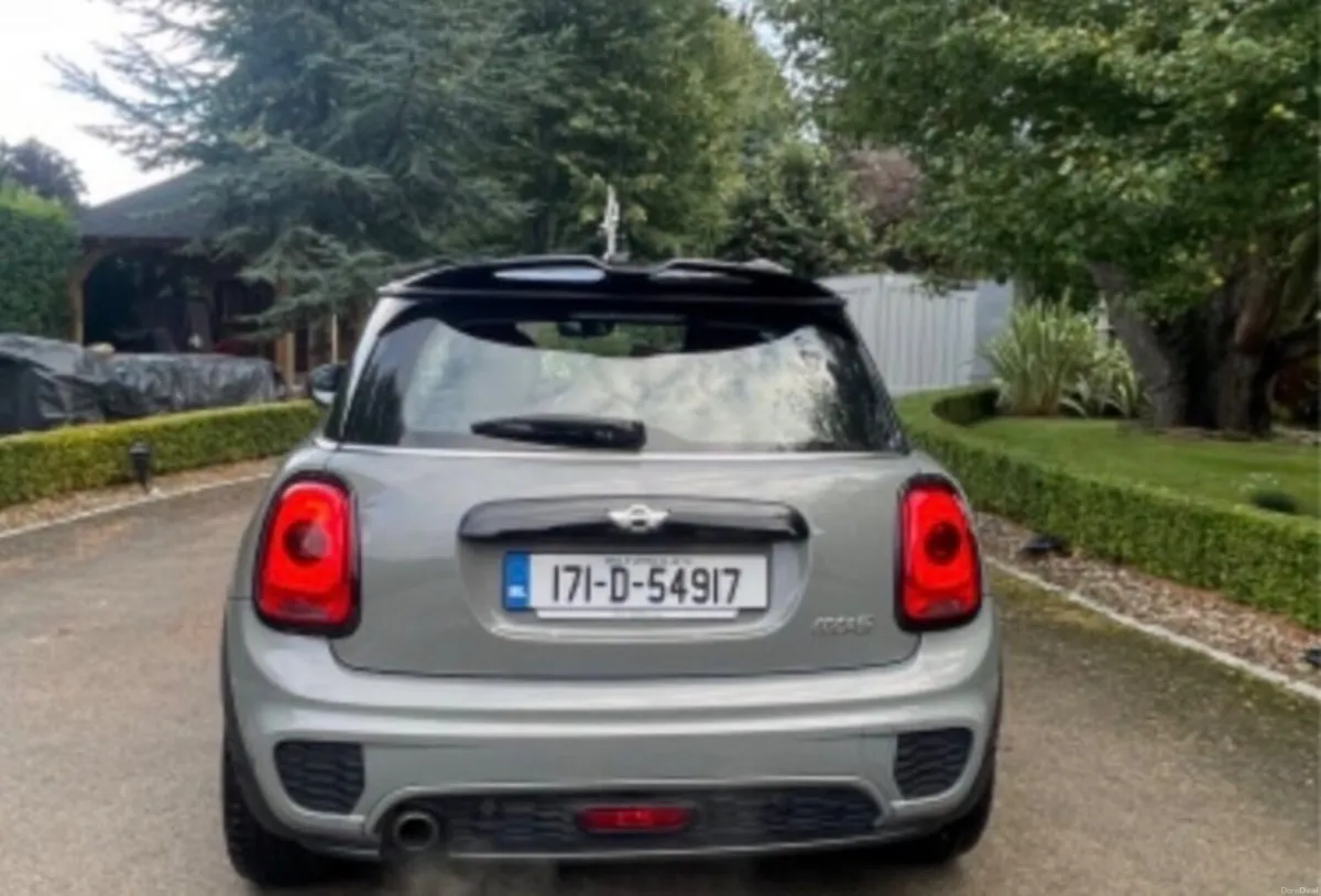 Mini Cooper 2017 - Image 2