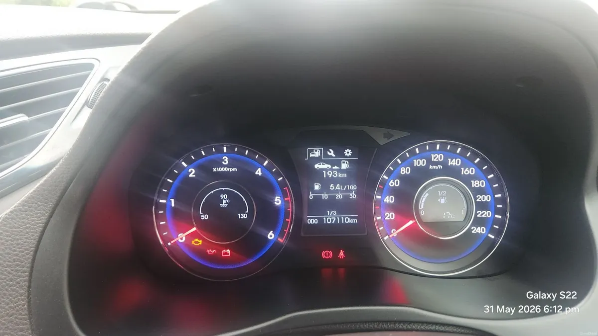2018 Hyundai i40 CRDI– Cherry Red-Long NCT - Image 3
