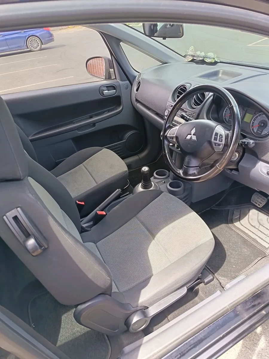Mitsubishi Colt 2012 - Image 2