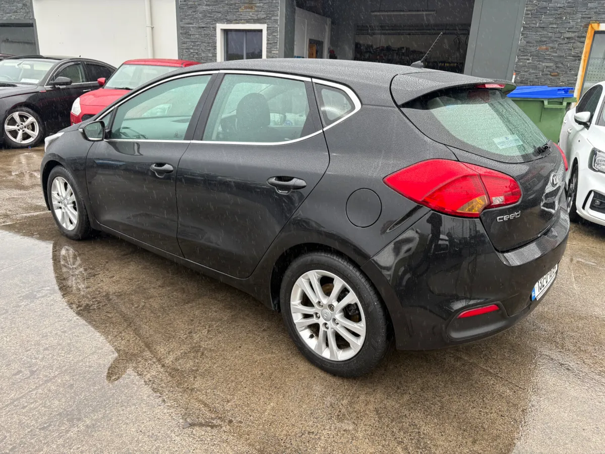 Kia Ceed 2013 - Image 4