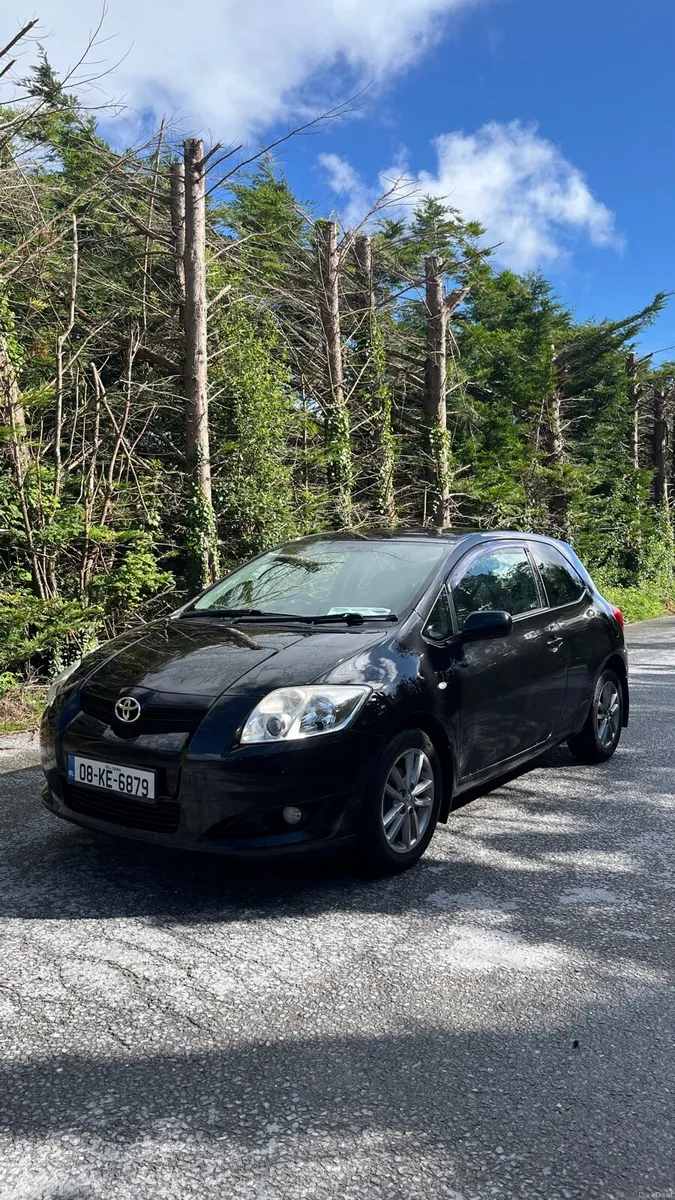 Toyota auris - Image 1