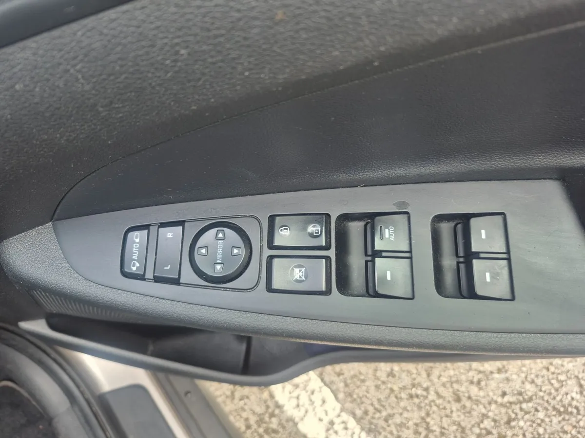 Hyundai Tucson Executive SE 1.7 Diesel - Image 4