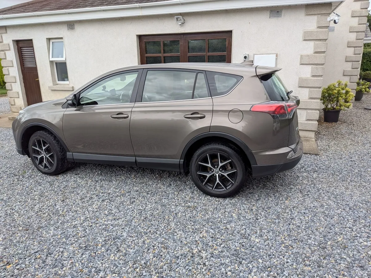 Toyota RAV4 2016 - Image 1