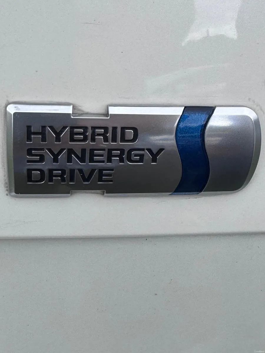 Toyota Prius 2015 - Image 4