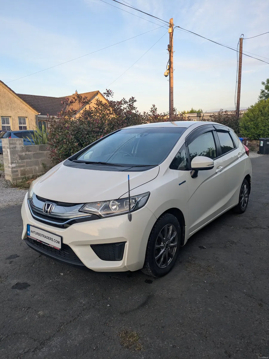 Honda Fit GP5 - Image 3