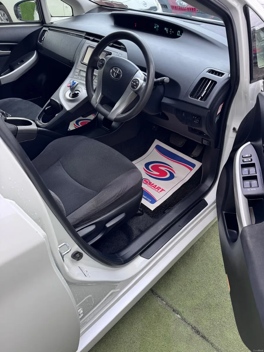 Toyota Prius 2013 - Image 4