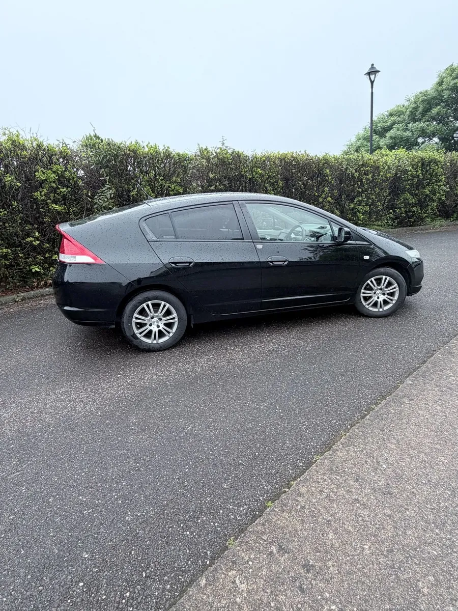 Honda Insight 2010 | 91K km | NCT 03/27 - Image 2