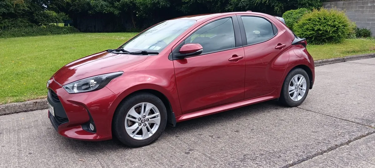Low Mileage Toyota Yaris 2021 - Image 3