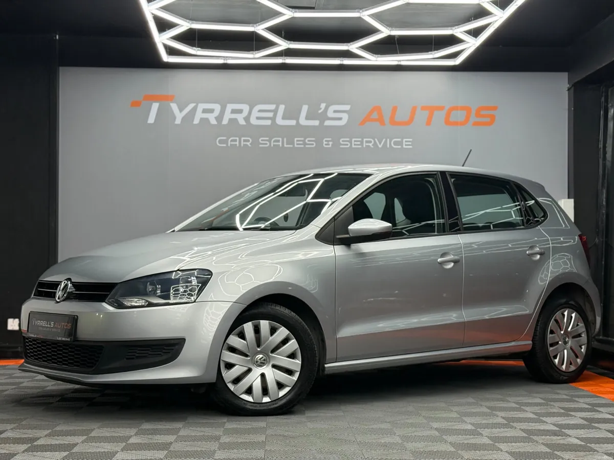 Volkswagen Polo 1.2 Petrol DSG "LOW KMS" 2011 - Image 3