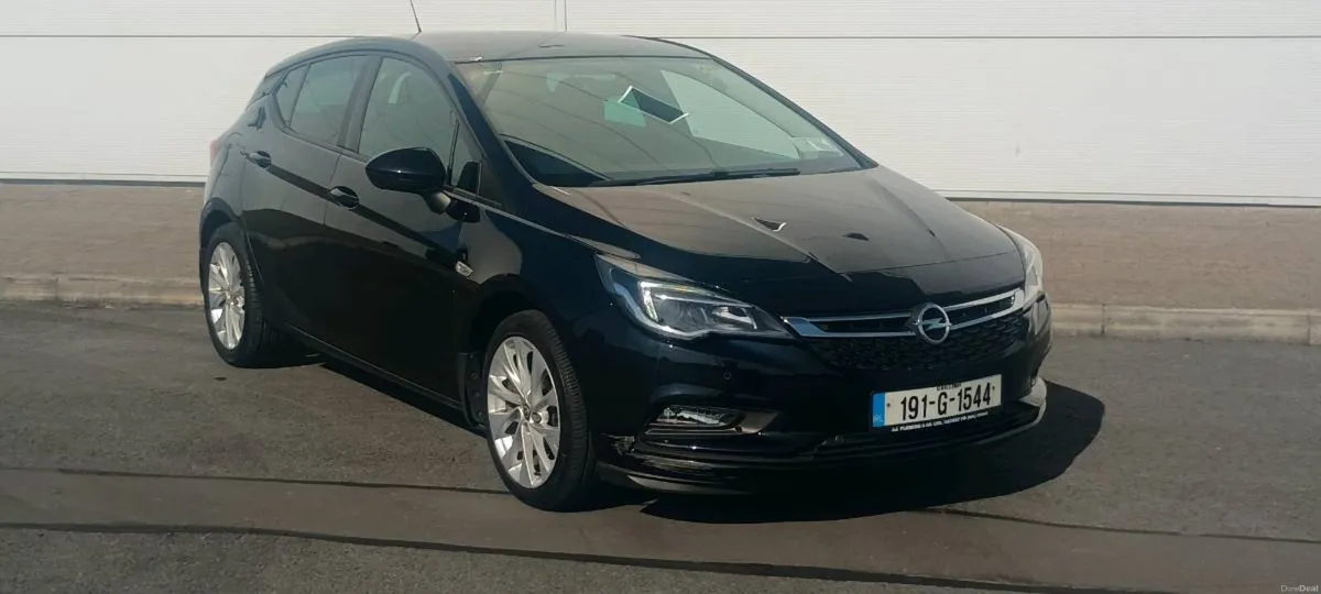 2019 Opel Astra - Image 1