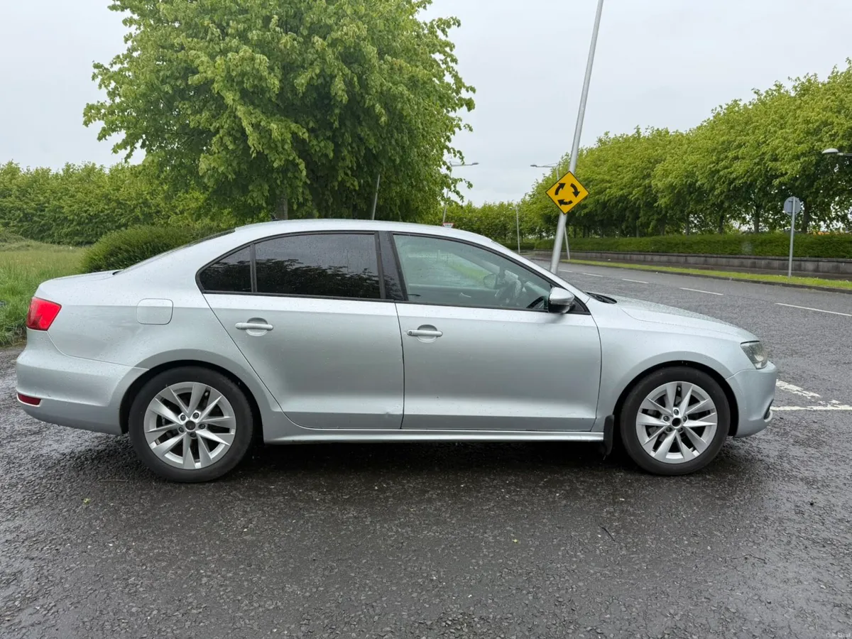 2012 VW 1.6 Diesel Jetta - Image 4