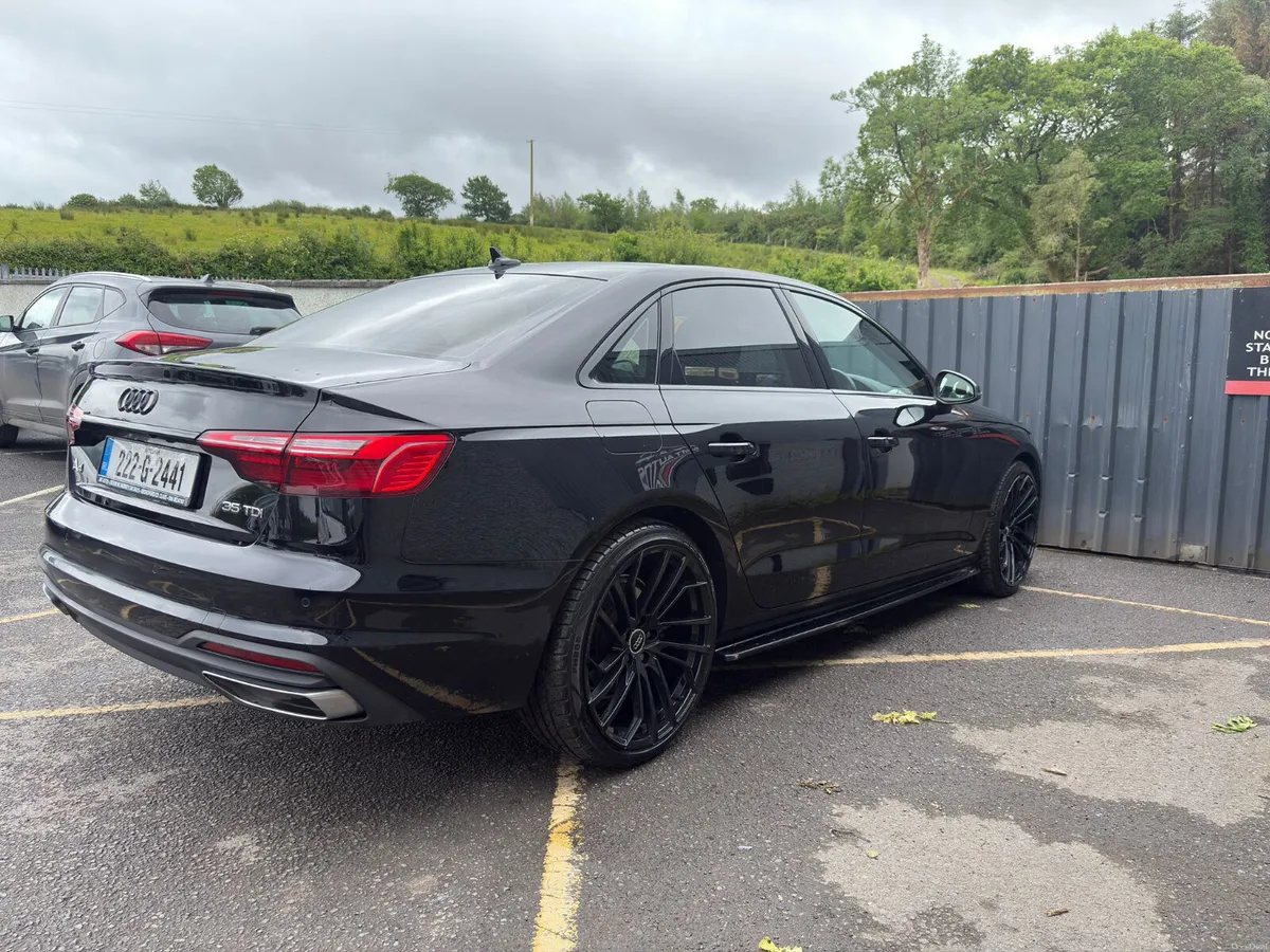 Audi A4 2022 - Image 6