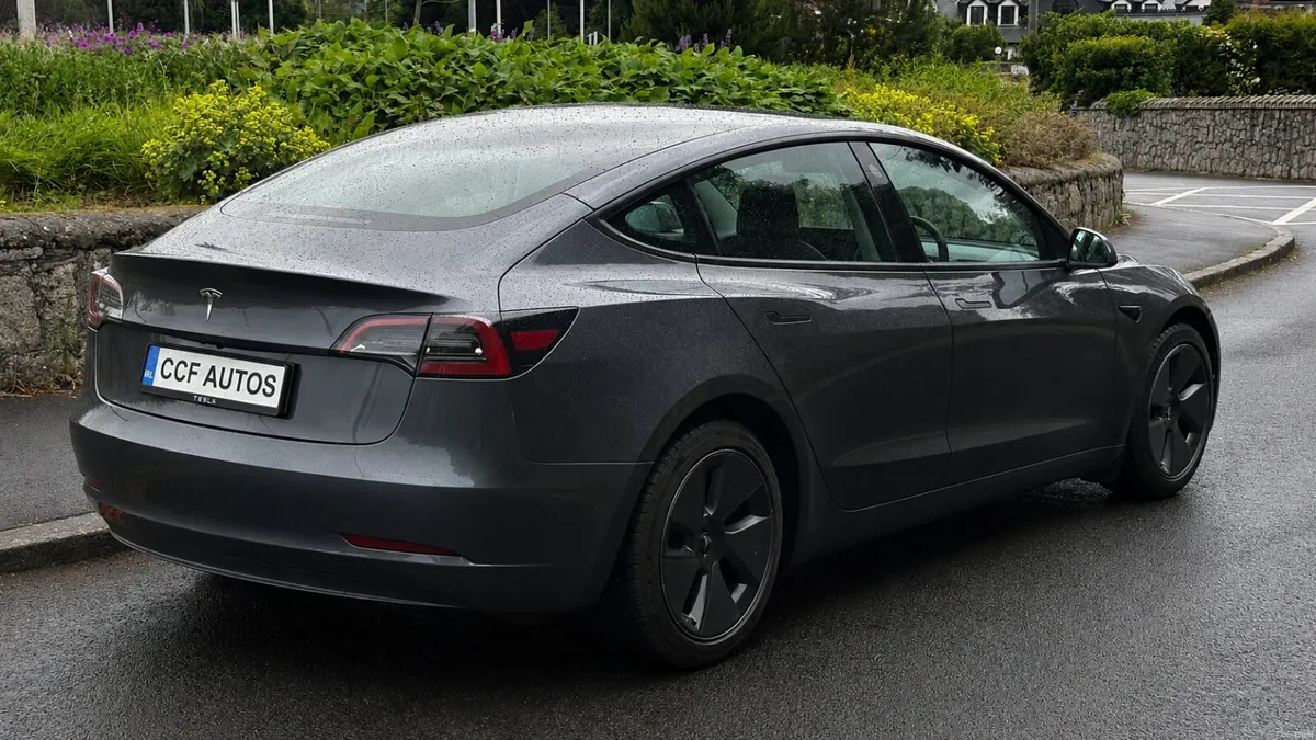 2022 Tesla Model 3 RWD - Tesla Warranty - Image 2