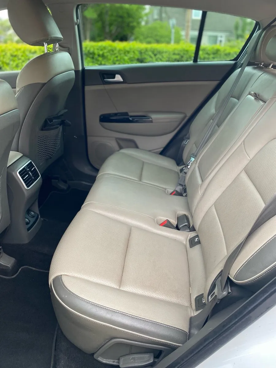 Kia Sportage 2017 Platinum - Excellent condition - Image 4
