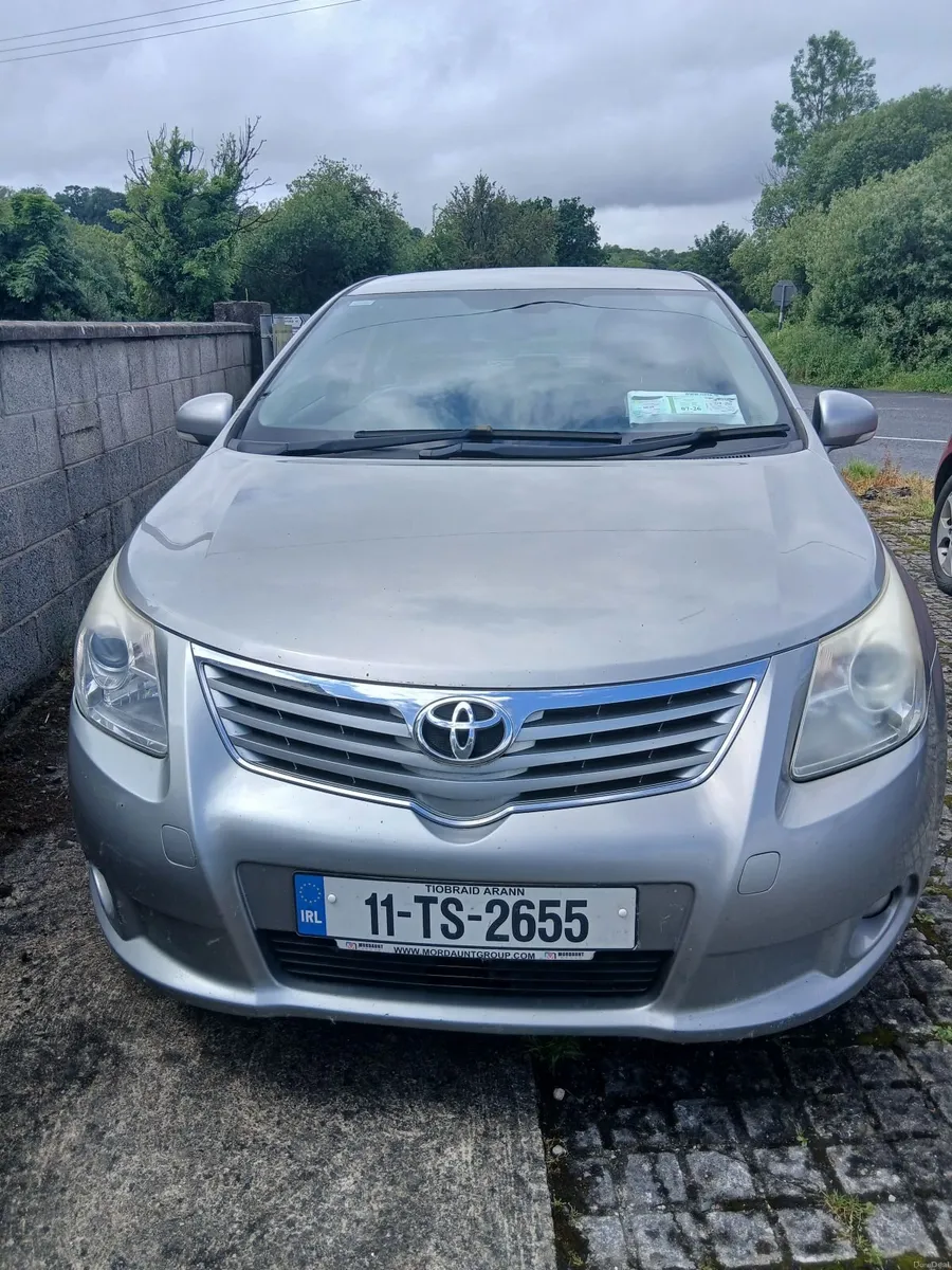 Toyota Avensis 2011 - Image 2