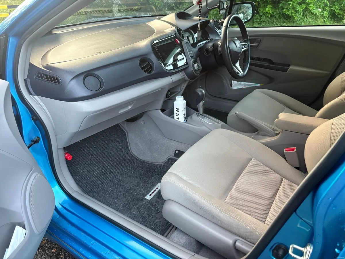 2010 Honda Insight Hybrid Automatic for sale - Image 4