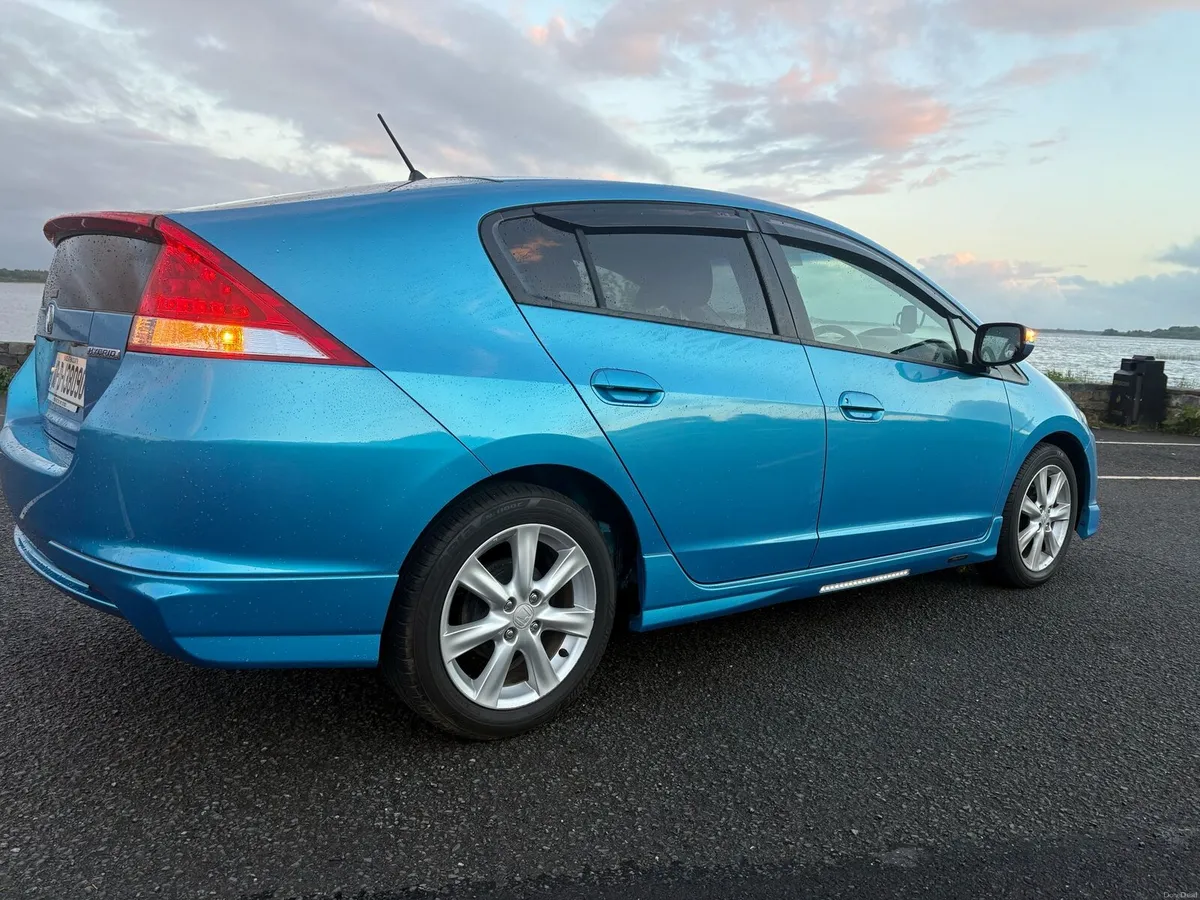 2010 Honda Insight Hybrid Automatic for sale - Image 2