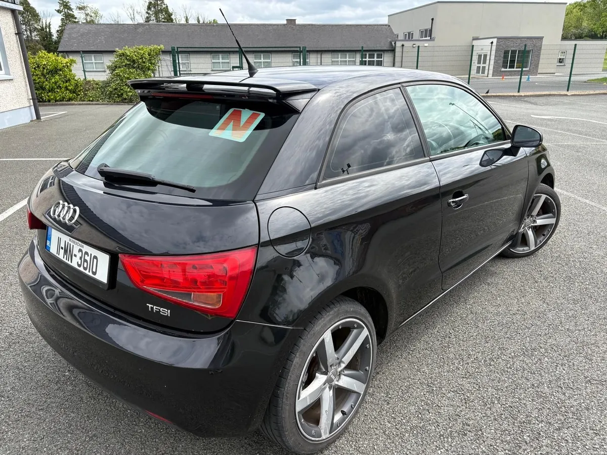 Audi A1 2011 - Image 2