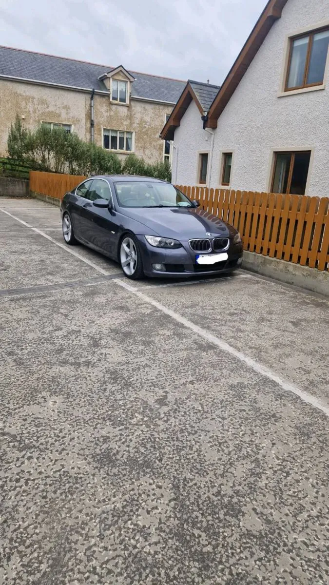 BMW 325i - Image 1