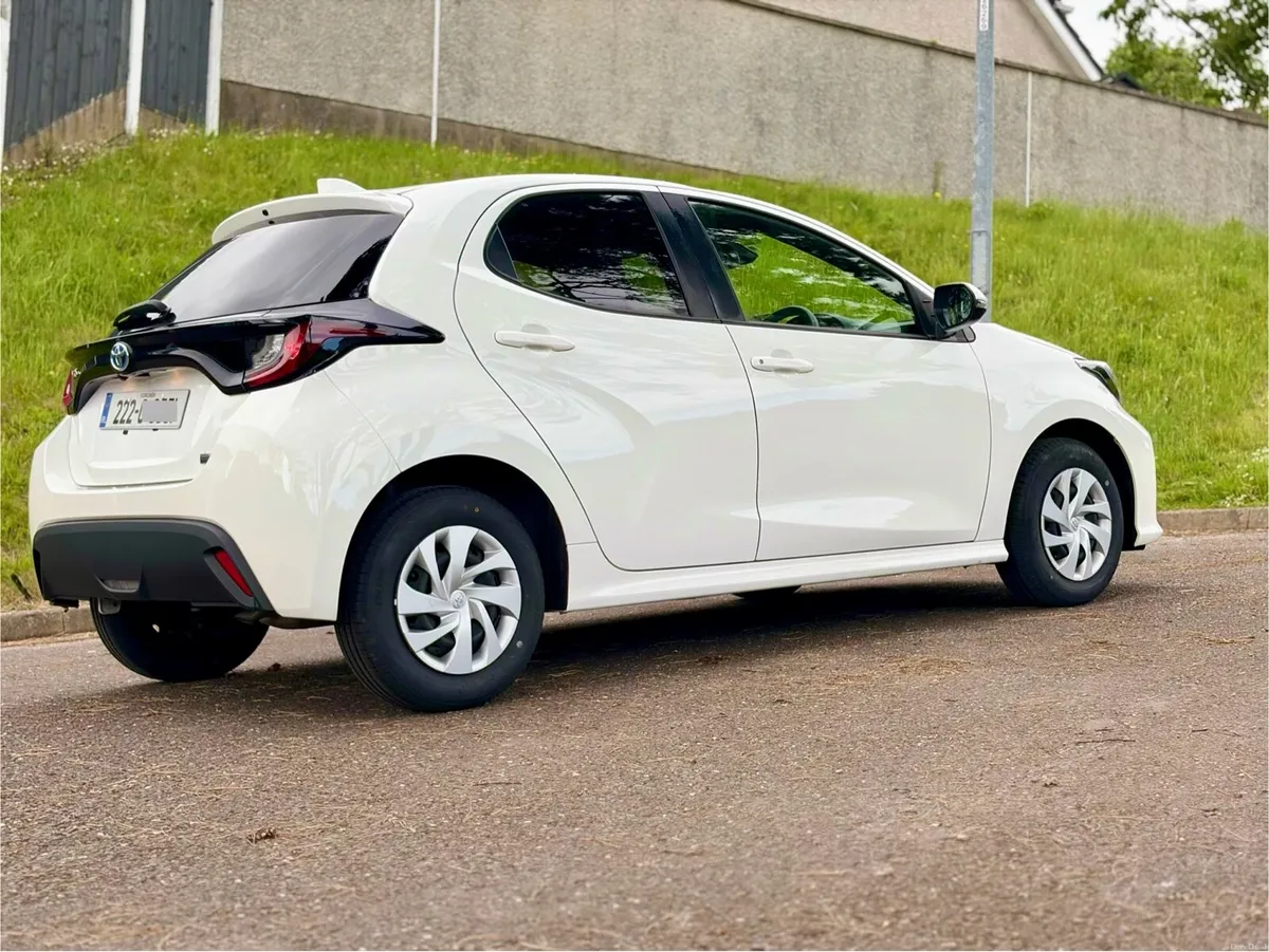 Toyota Yaris Hybrid 2022(Automatic)| 76000 KM - Image 5