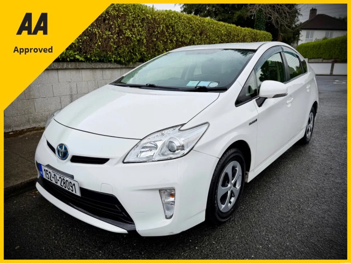 Toyota Prius 2015 Petrol Hybrid | Reverse camera. - Image 1