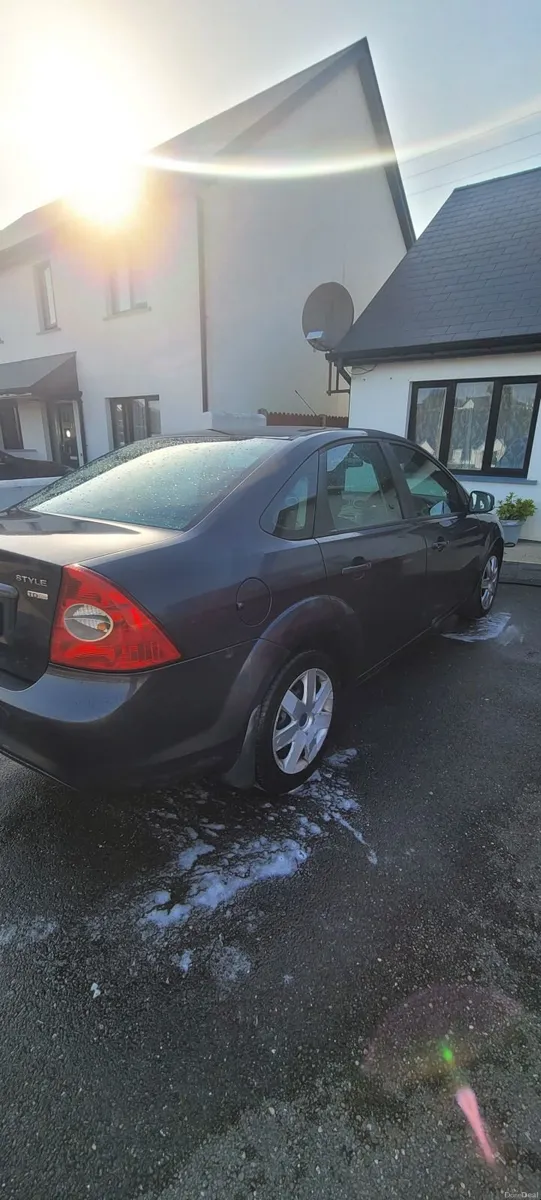 Ford Focus 2010 - Image 4