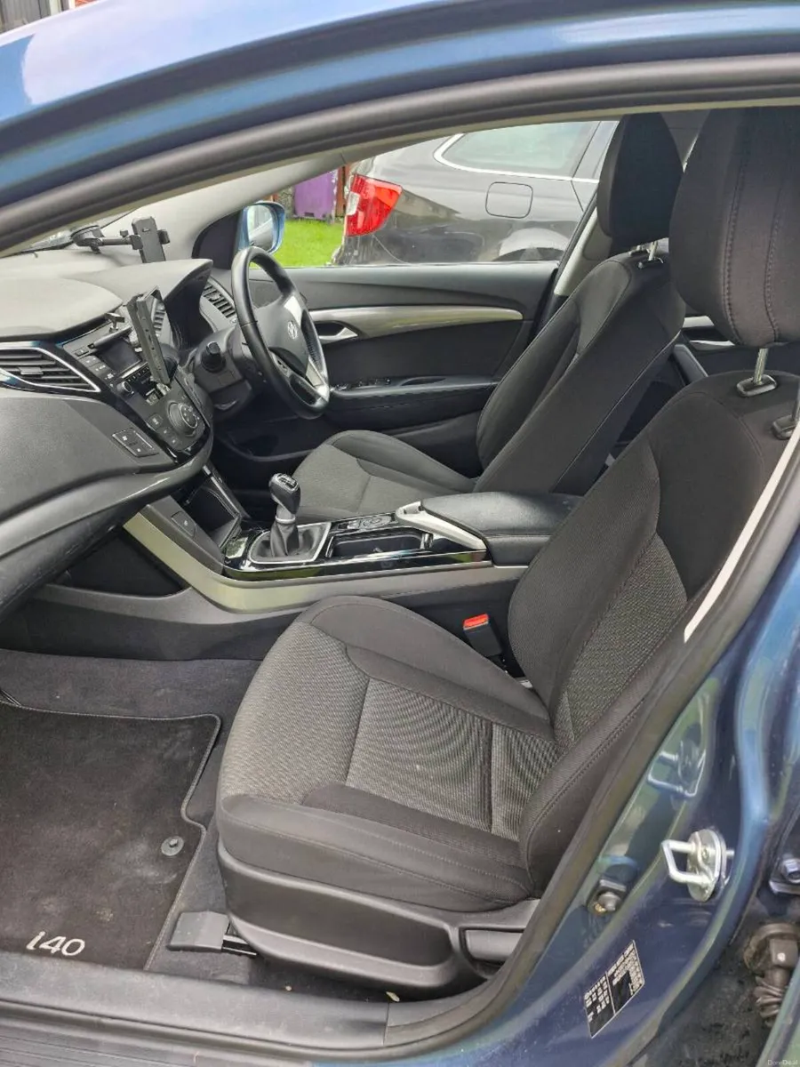 Car - Image 4