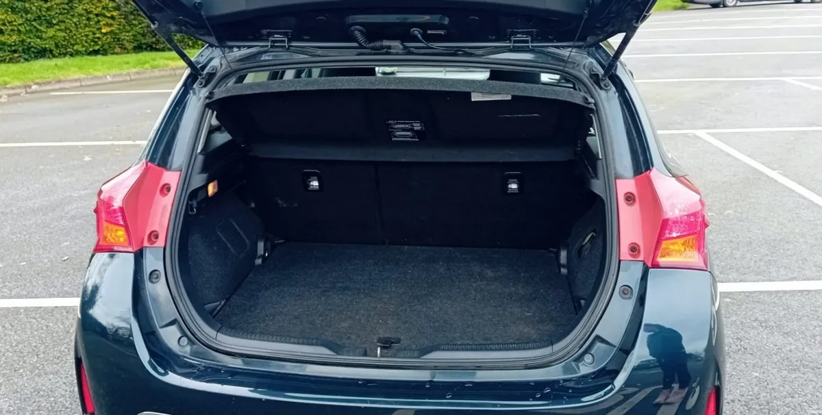 Toyota Auris - Image 5