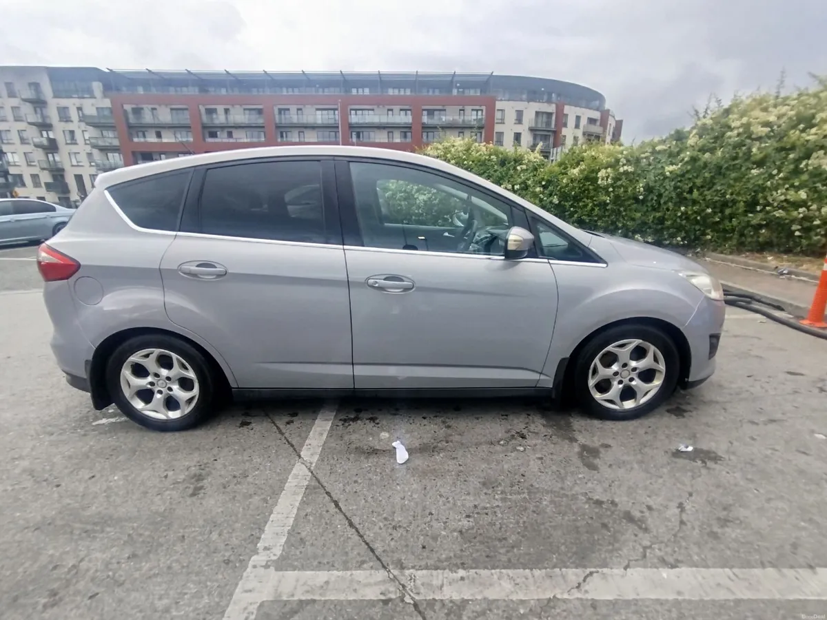 Ford C-Max 2011 - Image 2