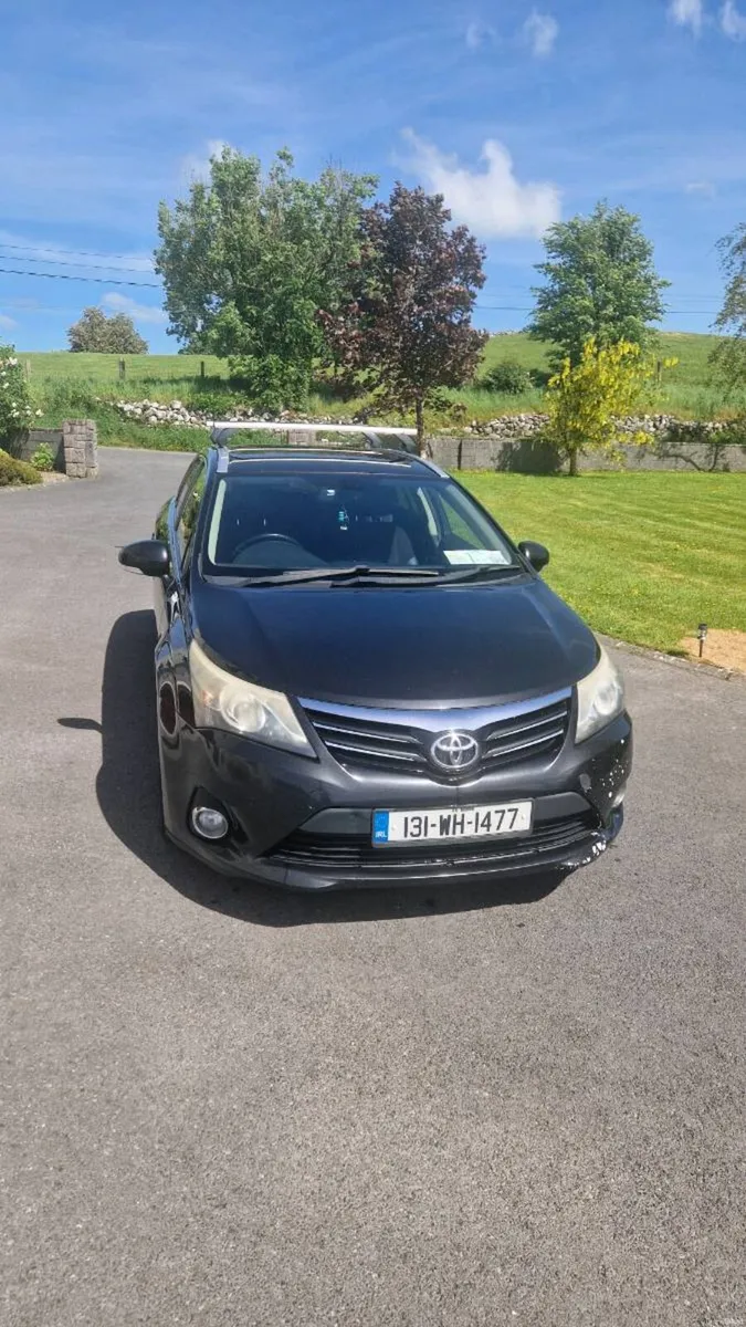 2013 Toyota Avensis Estate - Image 1