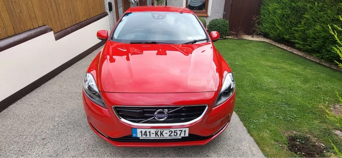 2014 Volvo V40 T4 - Image 2