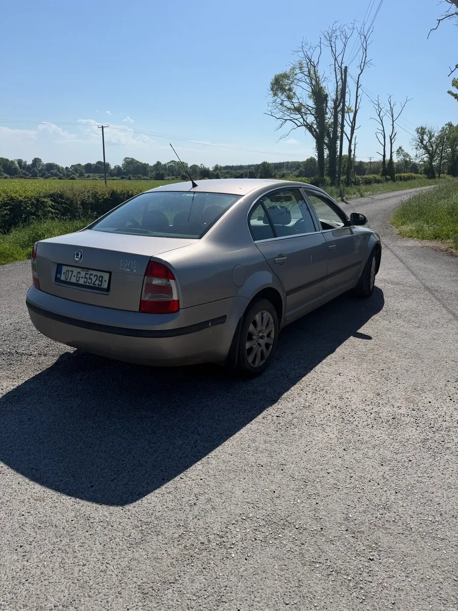 Skoda Superb - Image 2