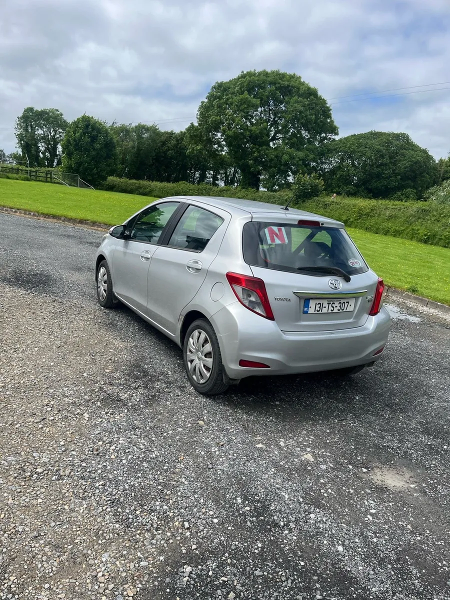 Toyota Yaris 2013 - Image 4