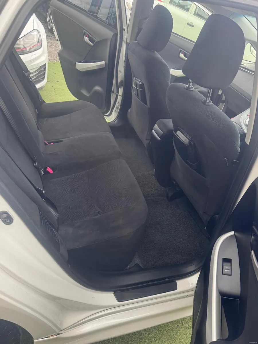 Toyota Prius 2013 - Image 5