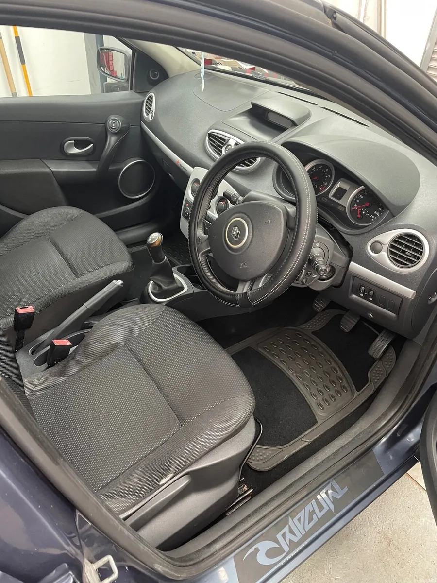 Renault Clio 2009 - Image 3