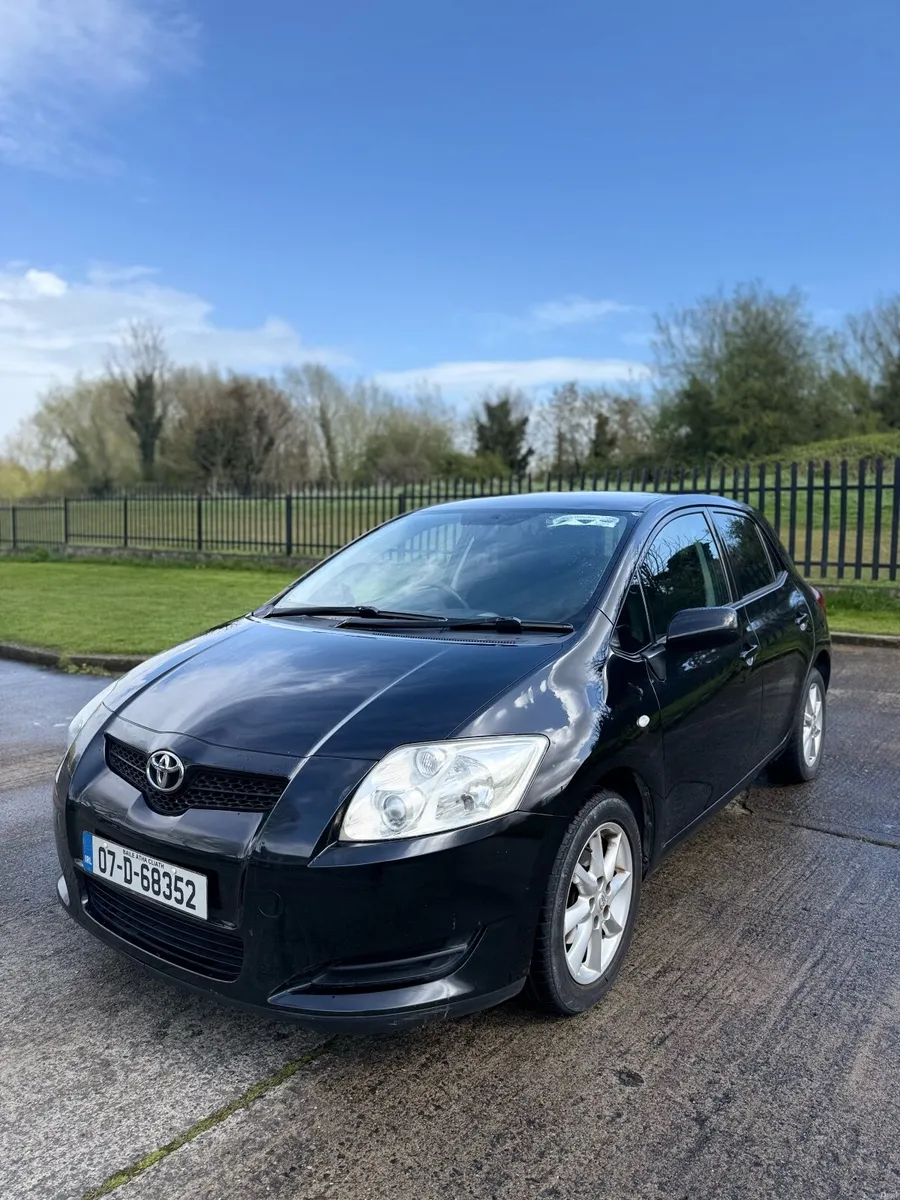Toyota Auris 2007 - Image 1