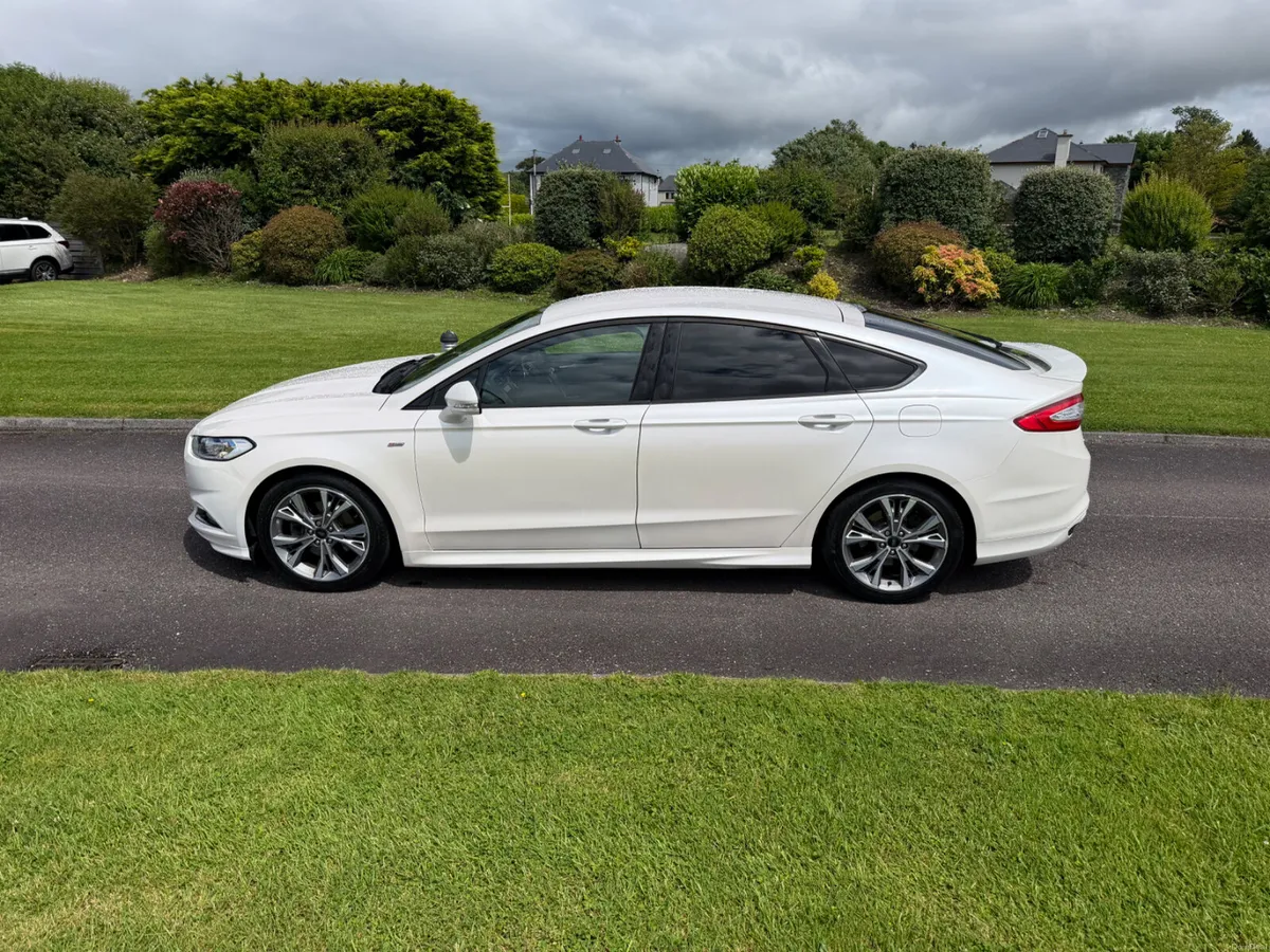 Ford Mondeo  2.0 150 BHP ST Line - Image 2