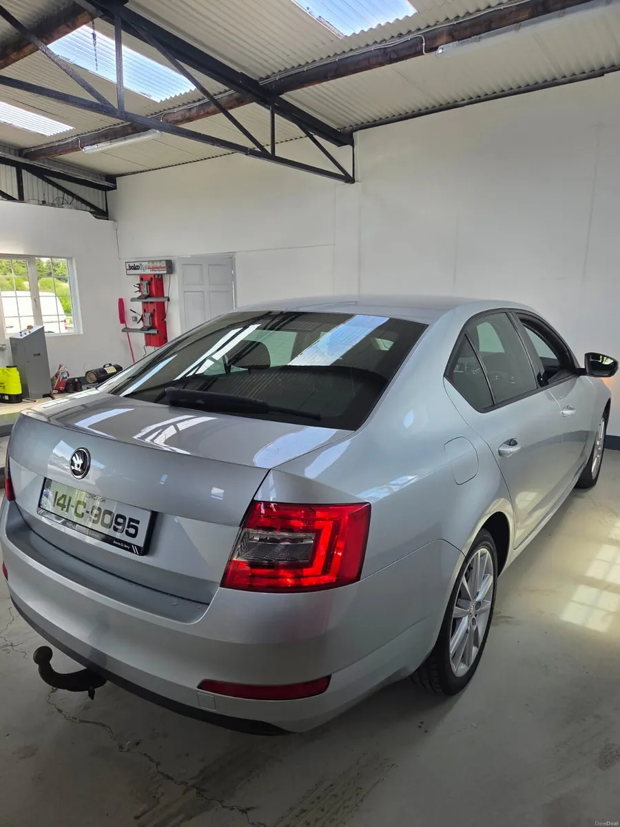 Skoda Octavia 1.6 TDI Elegance 2014 - Image 2