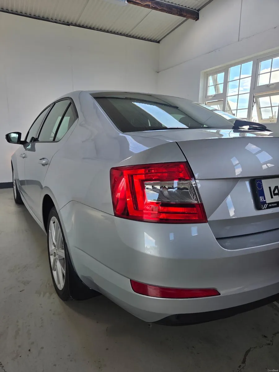 Skoda Octavia 1.6 TDI Elegance 2014 - Image 4