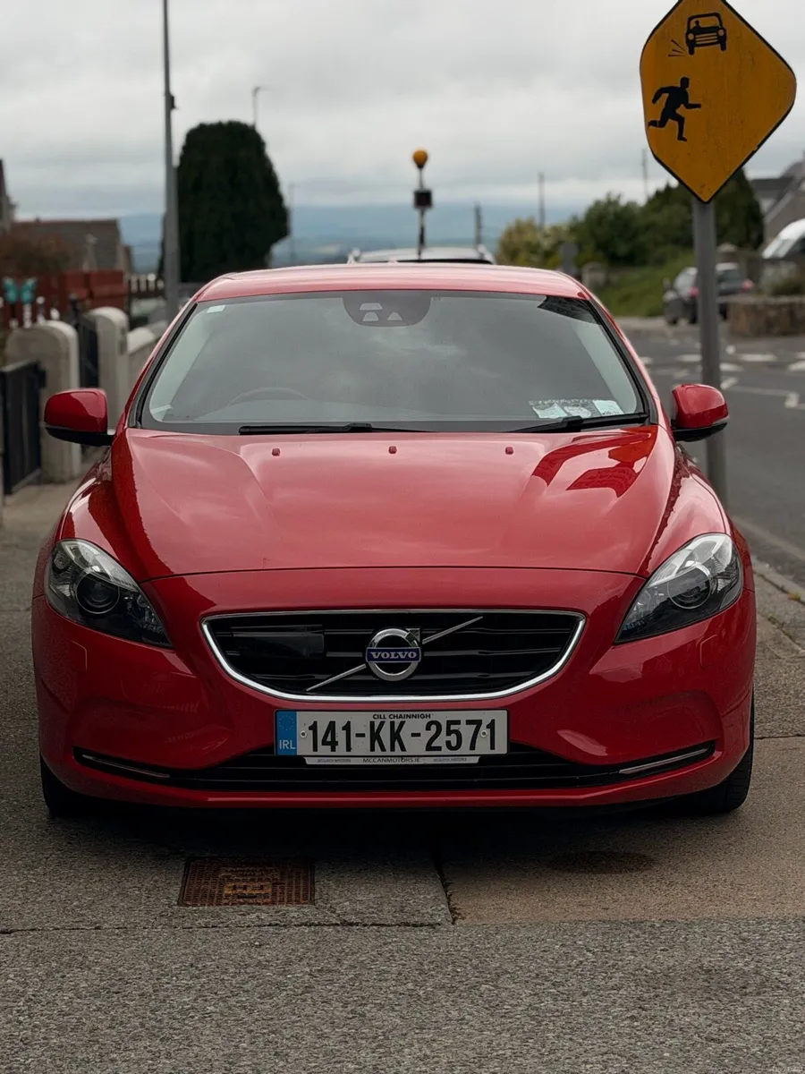2014 Volvo V40 T4 - Image 2