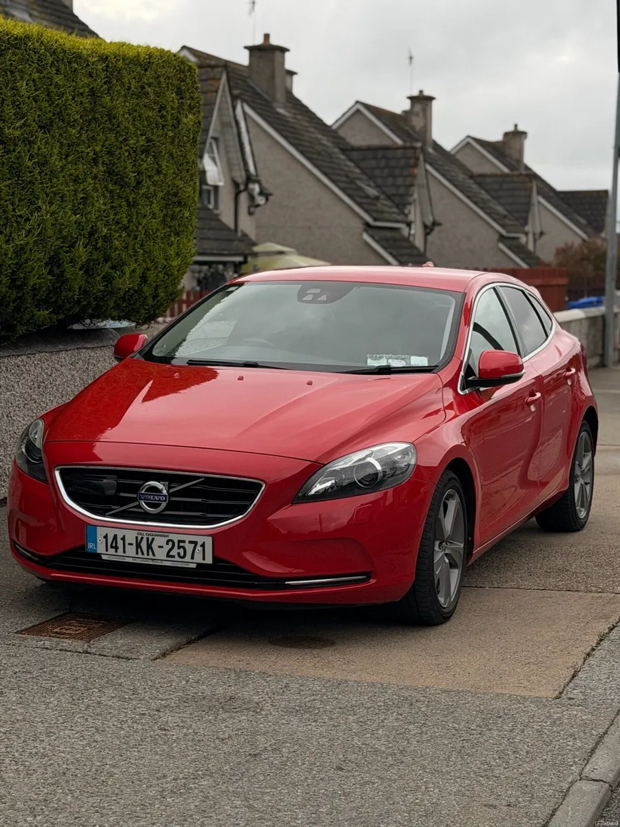 2014 Volvo V40 T4 - Image 1