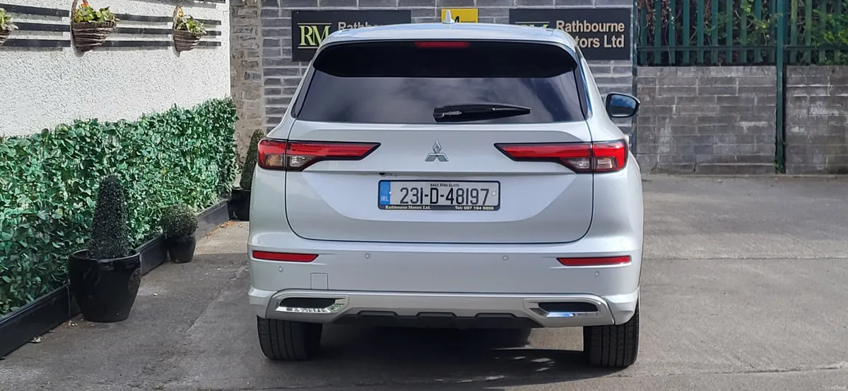 Mitsubishi Outlander 2023 Phev  7-Seater - Image 6