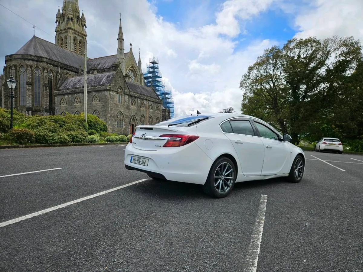 Vauxhall Insignia - Image 2