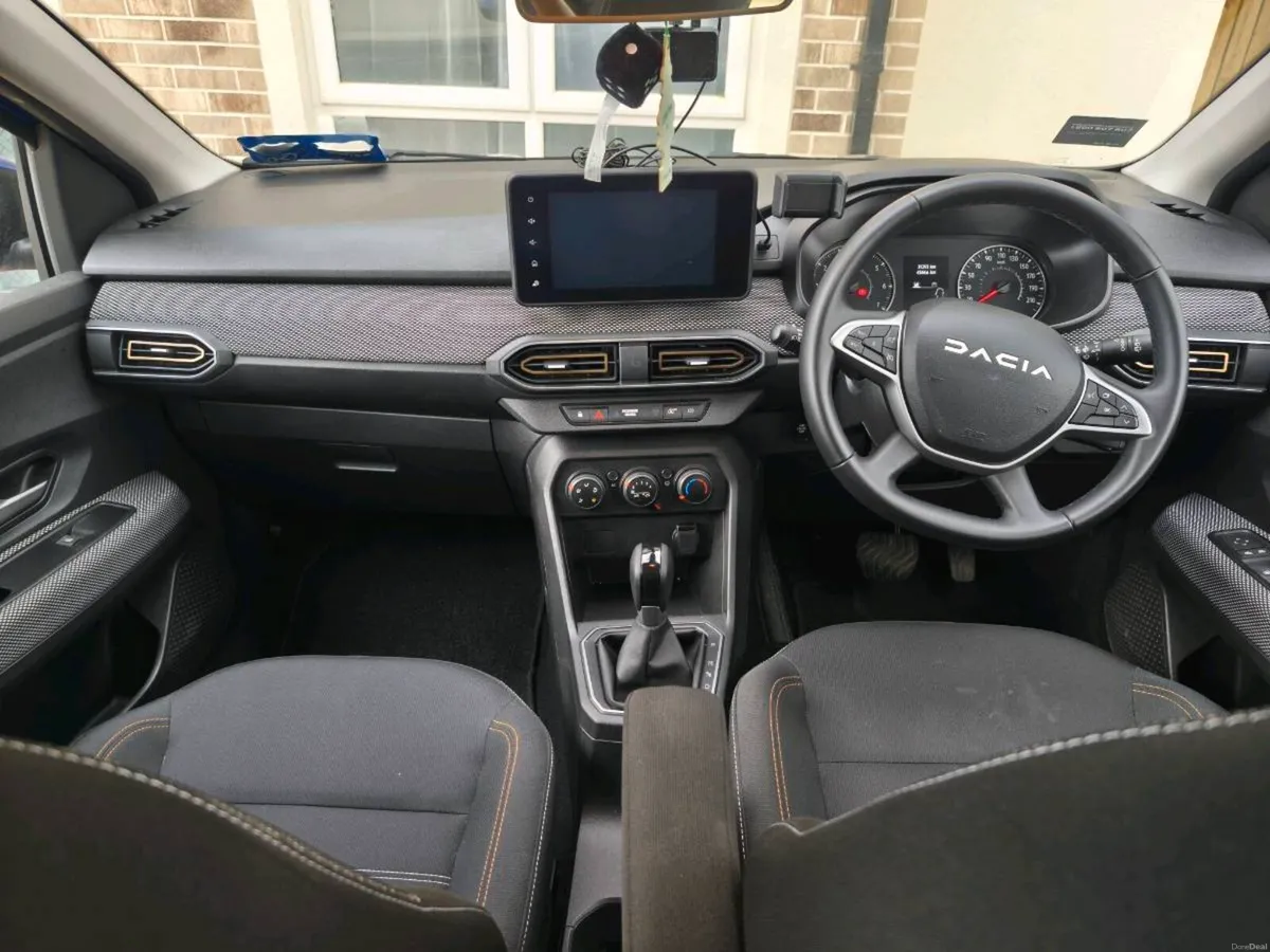 Dacia Sandero Stepway CVT Expression 2024 - Image 3