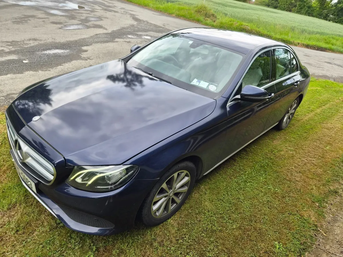 Mercedes-Benz E-Class 2017 - Image 2