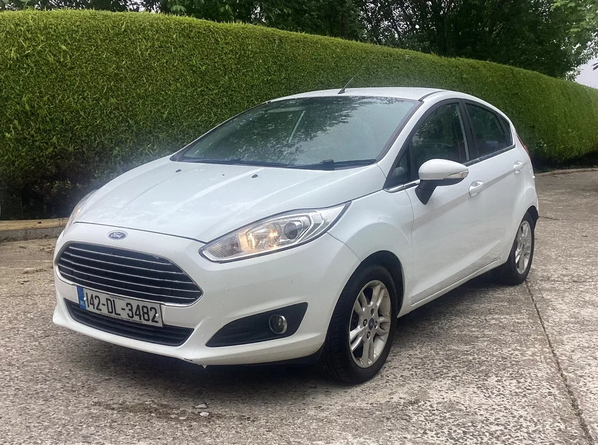 2014 Ford Fiesta 1.2 Zetec 87,000 miles - Image 3