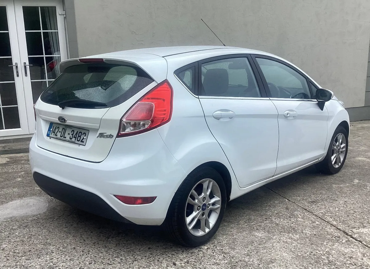 2014 Ford Fiesta 1.2 Zetec 87,000 miles - Image 4