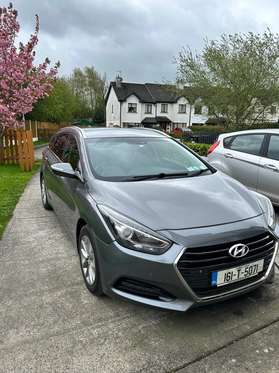 Hyundai i40 estate 2016 - Image 1